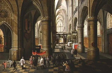 Interno di una cattedrale con una processione